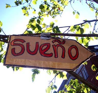 Click on image to see full-sized version sueño - dream