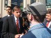 Camper Bob questions Shell CEO Jeroen van der Veer.