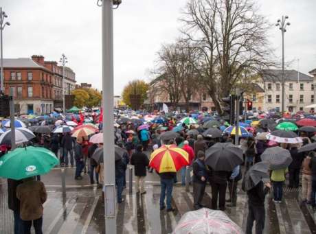 r2w_dundalk_umbrellas.jpg