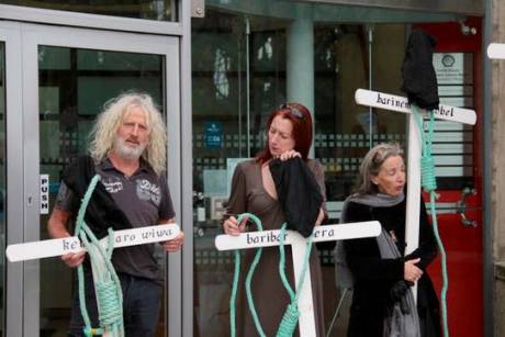 Independent Irish TD’s Mick Wallace & Clare Daly with Maura Harrington