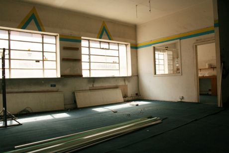 ... and this is how the welcome area looked before we moved in